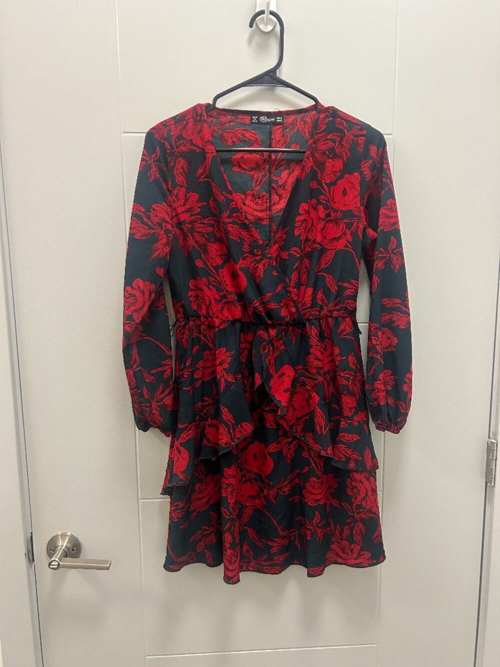 UGUEST Black Red Floral Mini Dress Small V-Neck Tiered Ruffle Long Sleeve Boho